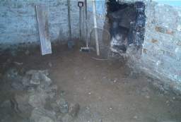 5b Bracken restor - 0036 - parlour floor  - 20020617.jpg